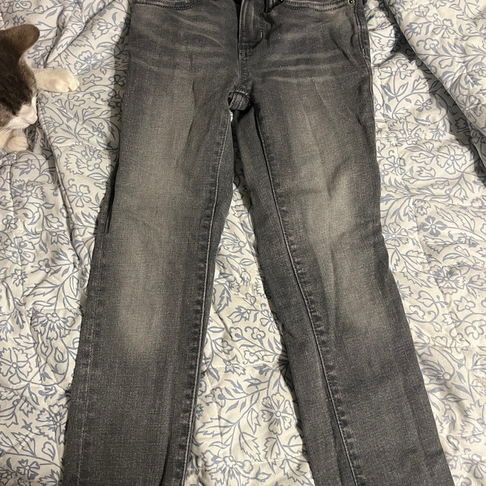 Big boys size 7 Gray Levi’s Jeans - slim leg